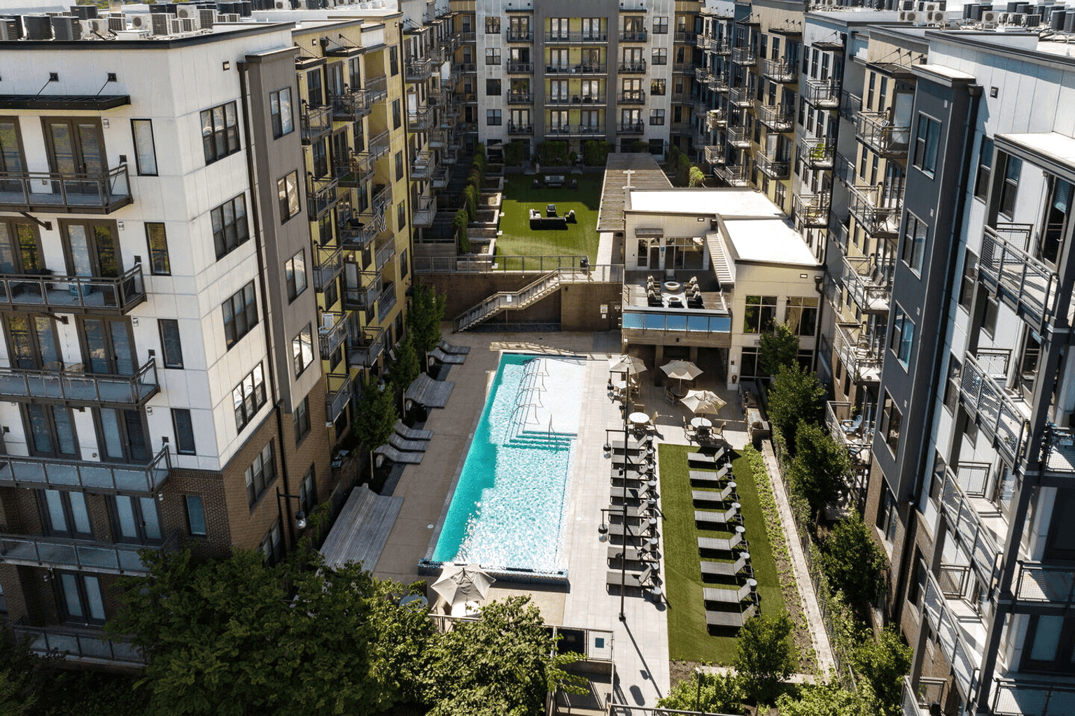 River House Apartments