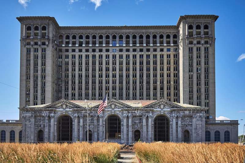 Detroit Ranks First in Winter 2026 Luxury Housing Market, Outpacing Coastal Cities