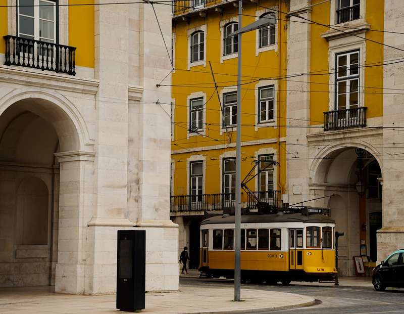 Lisbon Prime Office Rents Surge to Record €32/sqm, Expanding Beyond CBD