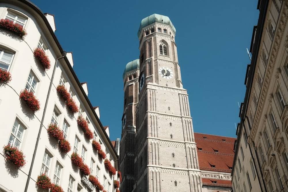 Munich's Iconic Oberpollinger Sold for €380 Million in Major Q4 2025 Transaction